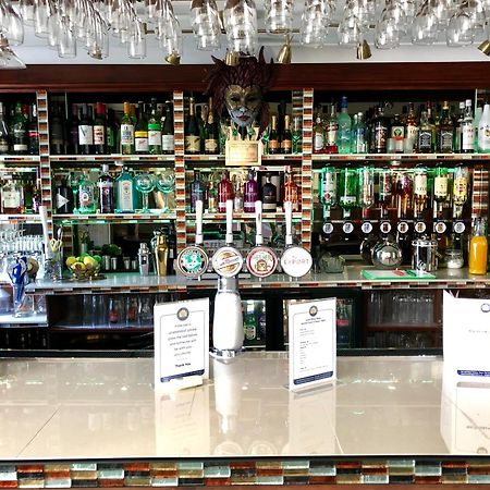 Riviera Lodge Hotel Torquay Bagian luar foto